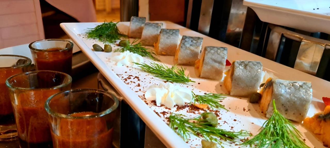 Retac Qunay Dahab Resort & Spa Dış mekan fotoğraf Smoked Atlantic mackerel