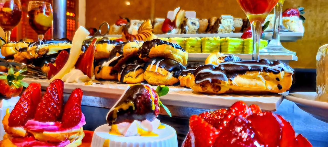 Retac Qunay Dahab Resort & Spa Dış mekan fotoğraf A dessert buffet