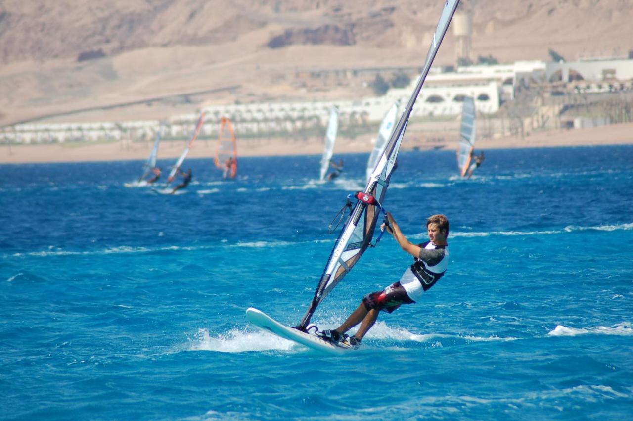 Retac Qunay Dahab Resort & Spa Dış mekan fotoğraf Windsurfer in El Alamein